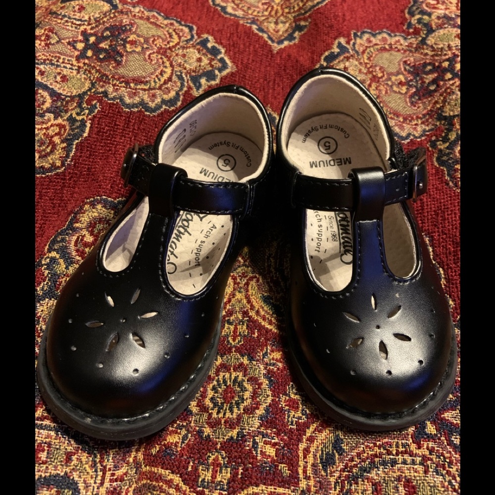 FootMates.